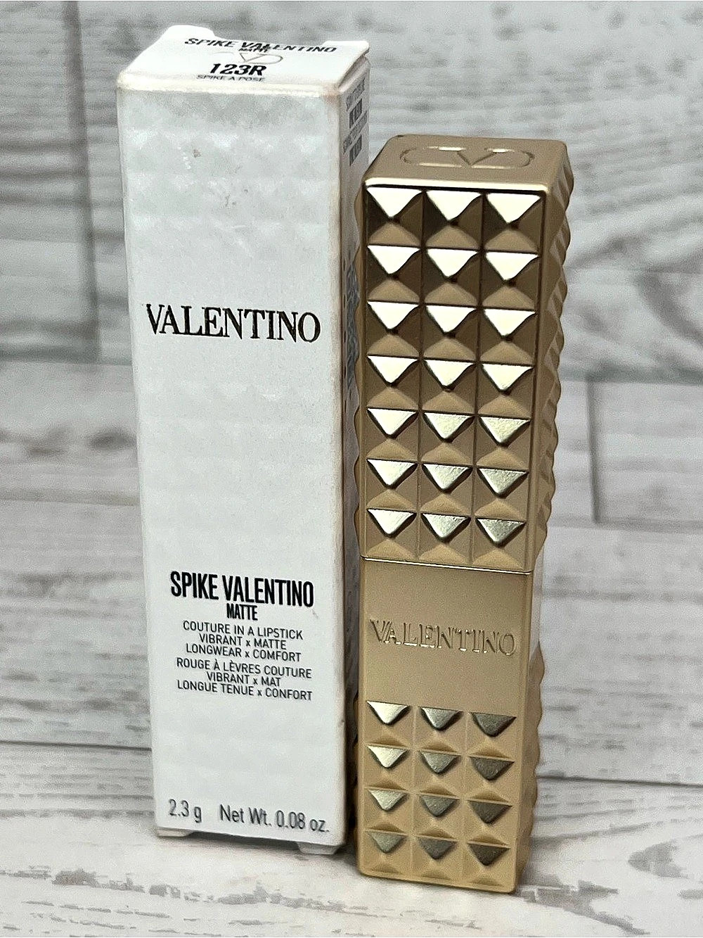 Valentino Spike Valentino Matte Lipstick Matte Lipstick 123R ‘Spike a Pose’